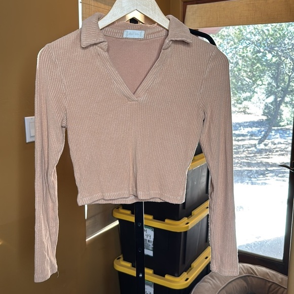 Altar’d State Ribbed Knit Collared Cropped Top Mushroom Brown Size Small - Picture 5 of 8